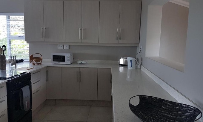Pennington House | Barracouta Accommodation
