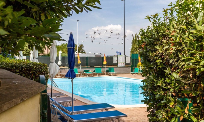 Alberese Apartment | Basement studio Apartment with Terrace, Garden and Shared Pool