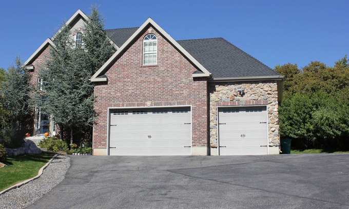 Woodland Estates House | Basement Vacation Rental Near Skiing, Hiking, Weber State. 1.5 Acres Secluded!