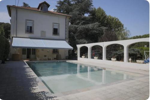 Boisseron House | Bastide pour 15 avec piscine, clim et Billard