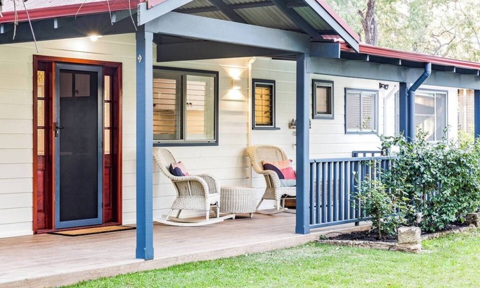 Quindalup House | Bay Cottage Seaside Serenity Close to Town