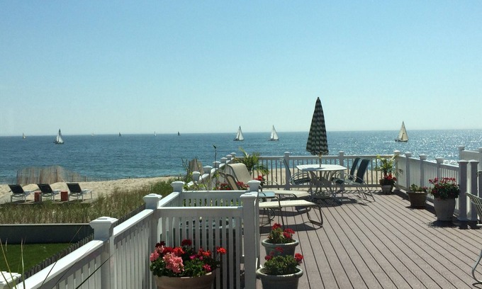 Avon Cottage | Bay Head Oceanfront Cottage . Wake Up On The Beach!