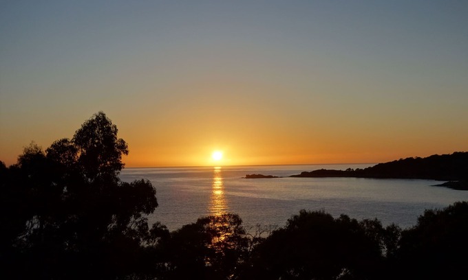 Binalong Bay House | BAY OF FIRES SEACHANGE Waterfront at Binalong Bay, Bay of Fires Tasmania