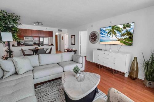 Brickell Apartment | Bay View 1 BDR 1 BTH Brickell Free Parking