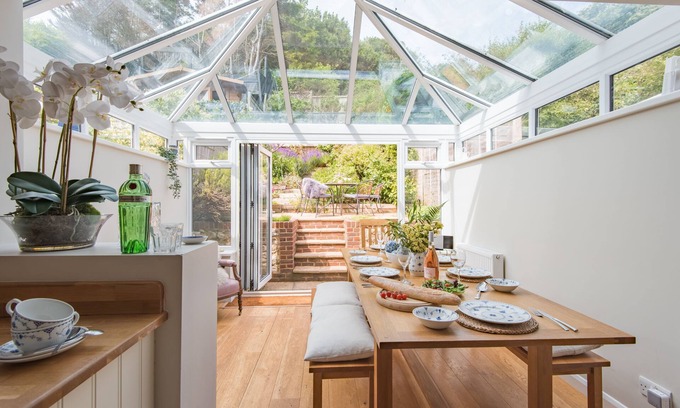 Folkestone Cottage | Bay View - a holiday let by Bloom Stays that sleeps 5 guests in 3 bedrooms