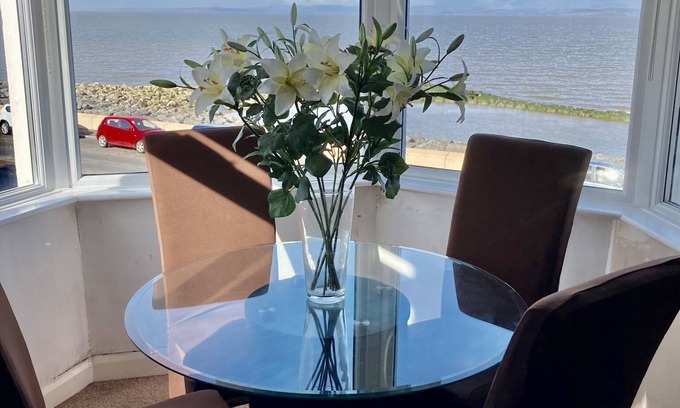 Bare Apartment | Bay View Apartment
