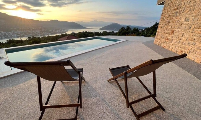 Zvinje Apartment | Bay View Village - Villa Eléanore 1
