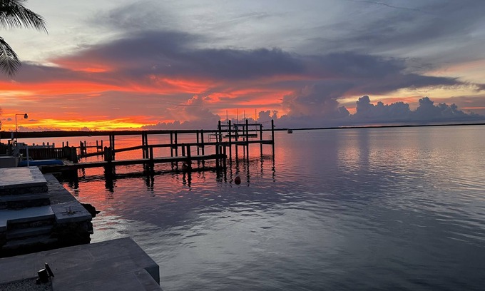 Key Largo House | Bayfront Paradise! Home right on the bay with EPIC unobstructed sunset views!