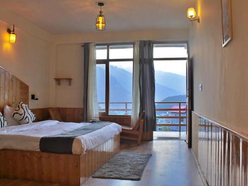 Old Manali Bed & Breakfast | Bayith Cafe and Stay