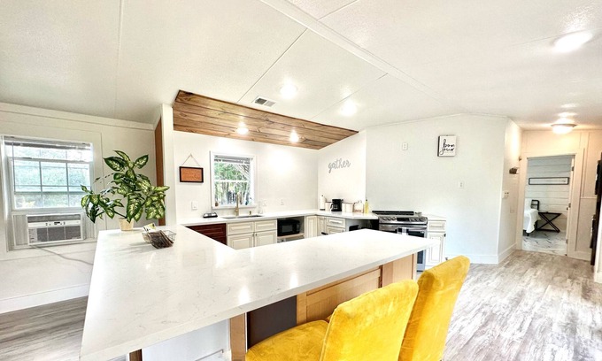 Santa Fe House | Bayou Dreaming Waterfront Escape