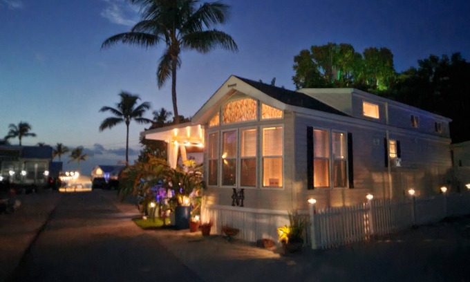 Rock Harbor Cottage | Bayside Cottage beautiful sunset view