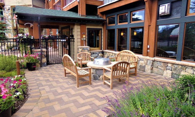 River Run Hotel | BBCS Black Bear Lodge Deluxe 2Bed 2Bath