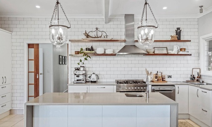 Tugrabakh House | Be amongst nature in the 1890s farmhouse - a time you will never forget.