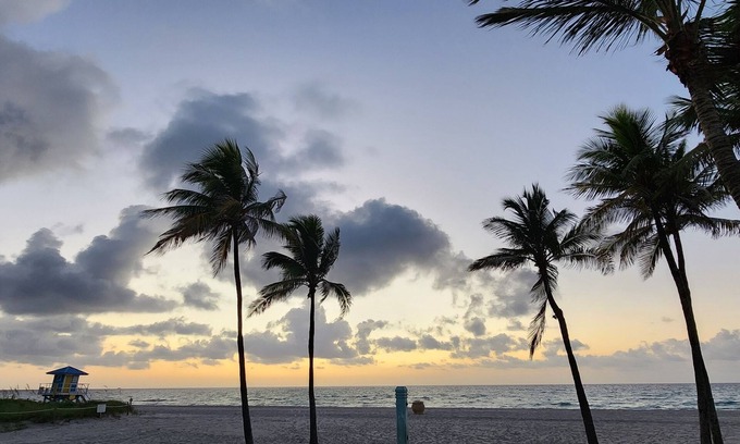 Hollywood South Central Beach Apartment | Beach #1 - Only a few steps to the beach with pool