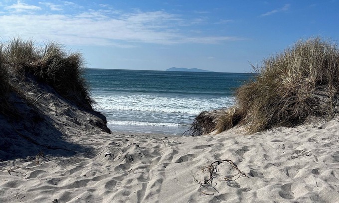 Bowentown House | Beach Bliss Bowentown, Waihi Beach! Four beaches within a stone's throw!