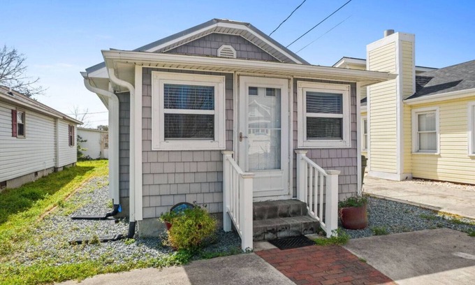Kure Beach Cottage | Beach Cottage With Private Home Gym & E-Bikes