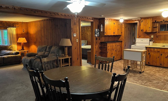 Upper Peninsula Michigan Cottage | Beach Front Cottage - Lake Superior