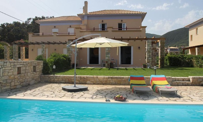 Platanitis Villa | Beach Front Villa with Private Pool