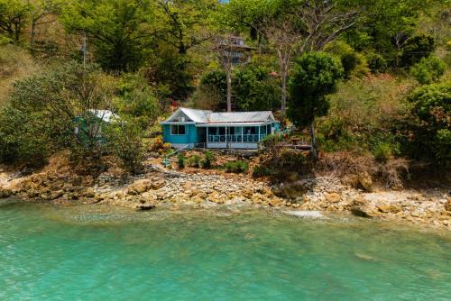 Bahia Suroeste House | Beach house in Providencia