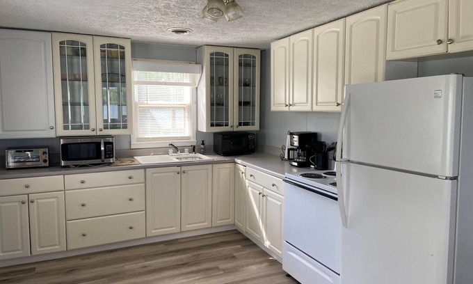 Saint Mary Of The Woods House | Beach House on Lake