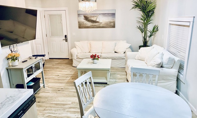 Seacrest Cottage | Beach house Seacrest Florida pet friendly B