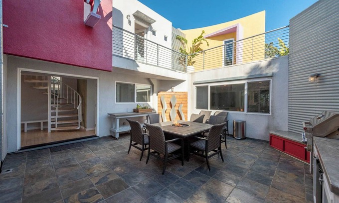 Del Mar Heights House | Beach Resort Home w/Ocean Views + Jacuzzi & Sauna!