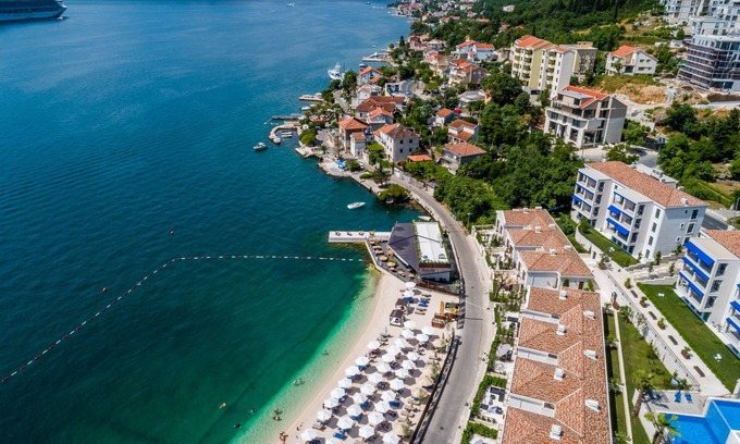 Dobrota Villa | Beach Side Villa Donkovic with Boka Bay View
