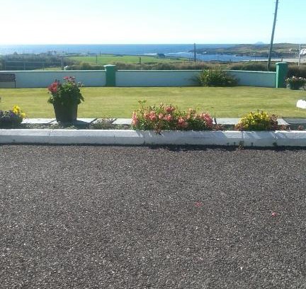 Ballydonegan Bed & Breakfast | Beach View Bed & Breakfast