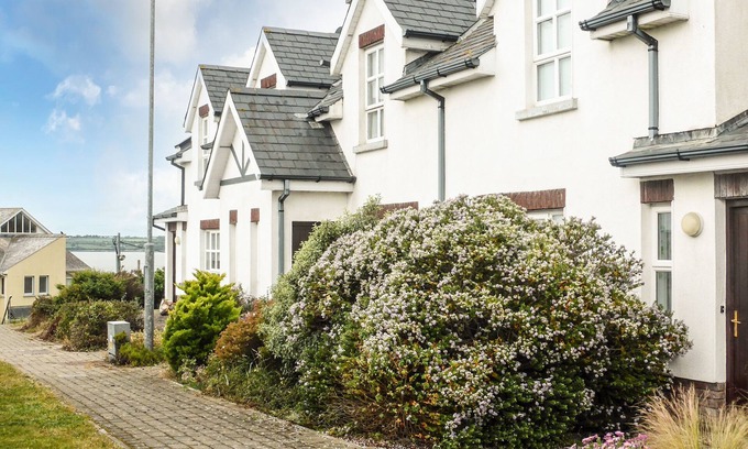 Duncannon House | BEACH VIEW, family friendly in Ramsgrange, County Wexford
