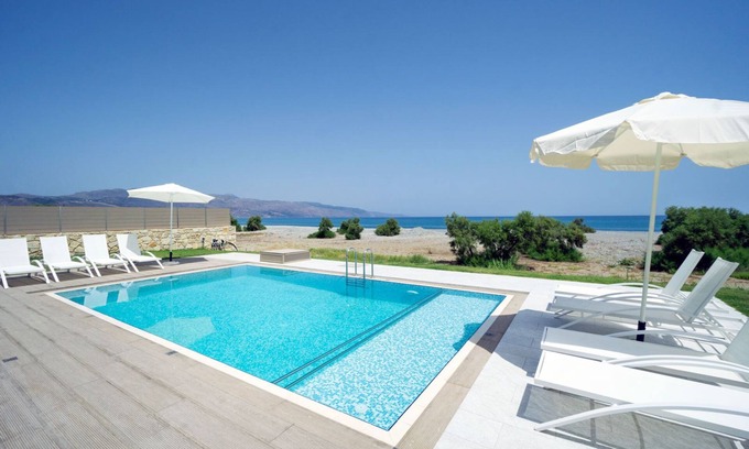 Kamisiana Villa | Beach Villa II, with 4 bedrooms, private pool, next to the beach