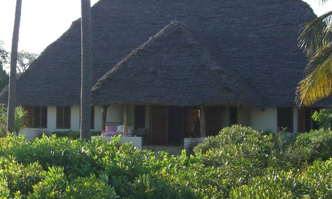Pangani Villa | Beach Villa on a 2 acre private property facing the Indian Ocean, scenic bay