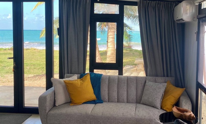 Playa Fortuna House | Beachfront Casita en Luquillo – Ocean Views BAD BUNNY READY