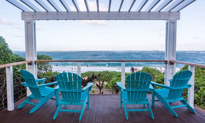 Laie House | Beachfront Estate On The North Shore with AIR CONDITIONING 90/TVU-0043