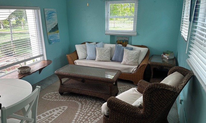 East End Apartment | Beachfront Estate - Apartment