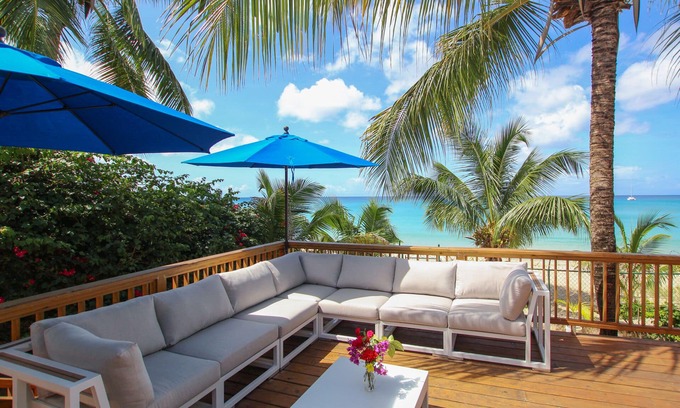 Reeds Bay House | Beachfront Getaway on Perfect Beach - Chateau Monique (3 bed)