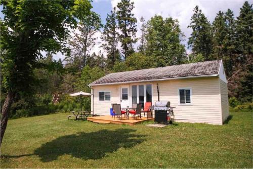 Magnetawan House | Beachfront Getaway #3 - Maijac Resort & Marina