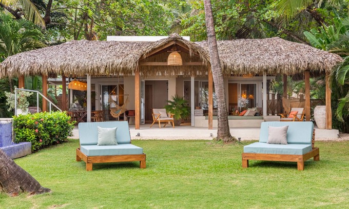 Carmen Villa | Beachfront House