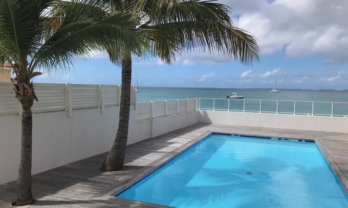 Grand Case Apartment | Beachfront holiday + pool in the charming village of Grand Case