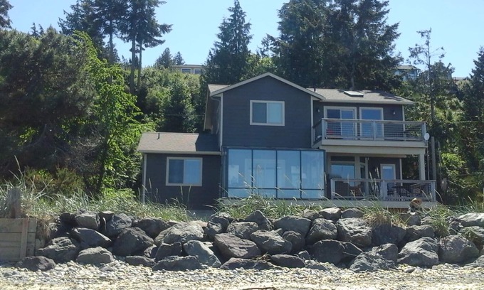 Diamond Point House | BEACHFRONT NEWER HOME W/SUNRM FACIN PROTECTION ISLAND@ Diamond Point