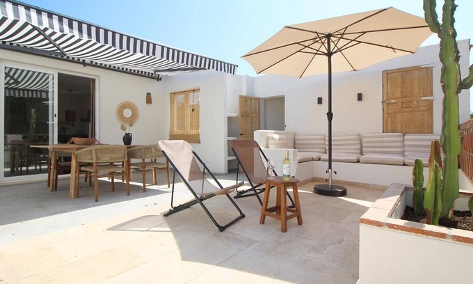 Playas del Palo Apartment | Beachfront Penthouse in Málaga with Large Terrace