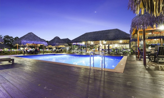 Luganville Resort | Beachfront Resort