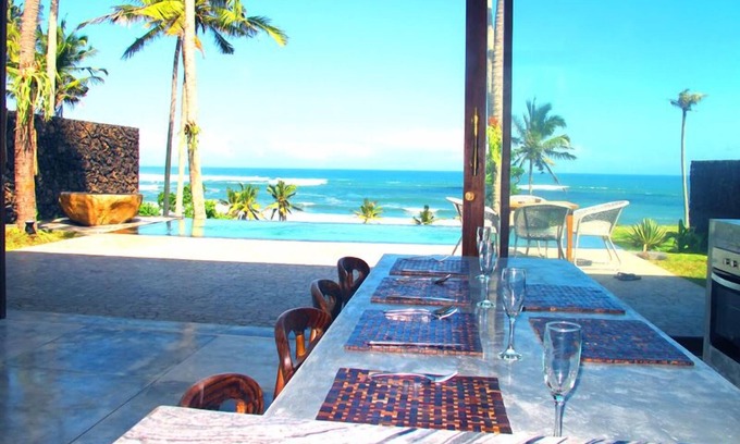 Suraberata Villa | Beachfront Villa Inca- Breakfast included