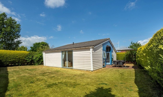 Renesse Ski Chalet | Beachpark 57 holiday chalet with privacy close to sea and beach