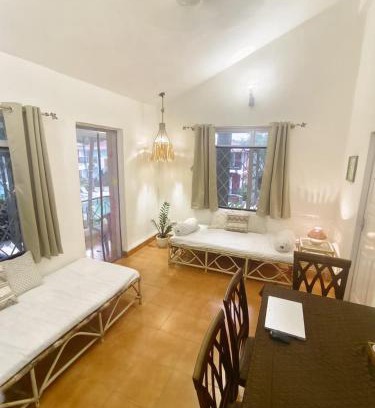 Sinquerim House | Beachside Apartment - Cozy By The Sea Goa