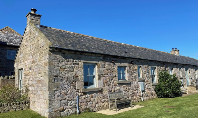 South Charlton Cottage | BEACHWARD, pet friendly, country holiday cottage in Embleton