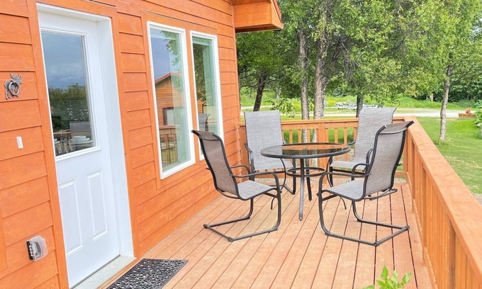 Kachemak Cottage | Bear Canyon Cottages - Birch House