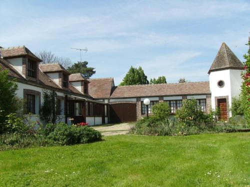 La Saucelle House | Beau Gîte Rénové avec Grand Parc, Activités, Près de Dreux, Nogent et Chartres - FR-1-581-57