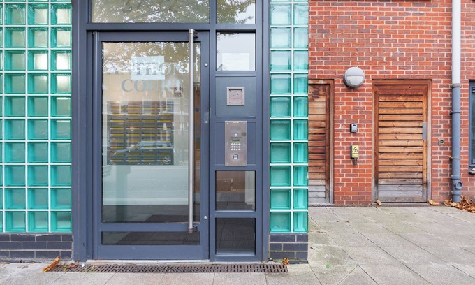 Southfield Apartment | Beautiful 1-Bed Apt w/Balcony in Shepherd's Bush