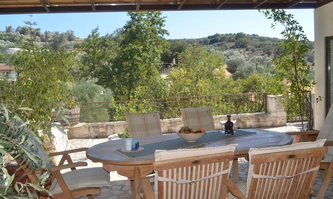 Faistos House | Beautiful 2-Bed House in Panagia Crete