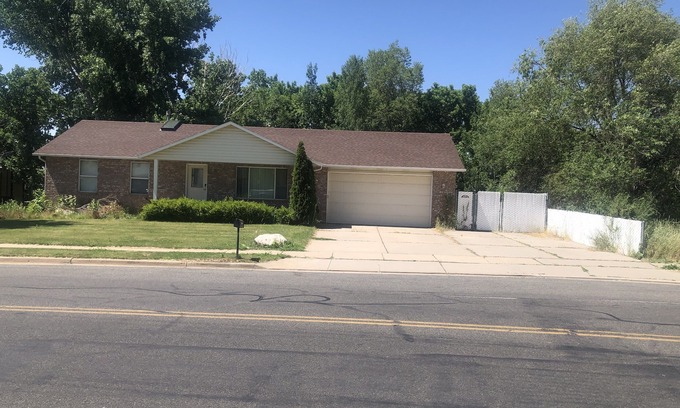 South Weber House | Beautiful 2 bedroom 1 bathroom guest house
